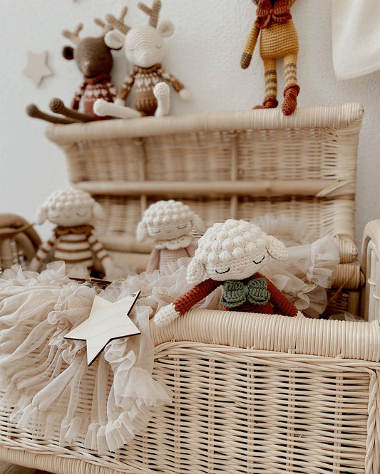 Luka Lamb I Cherry Red