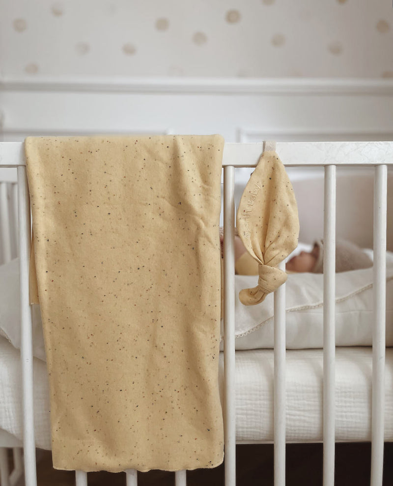 XL organic cotton blanket with recycled flecks (Banana)