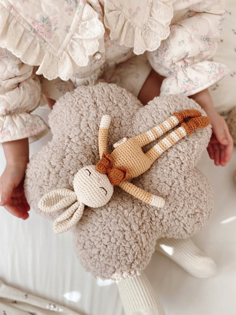 Easter the Bunny | Yellow Mellow