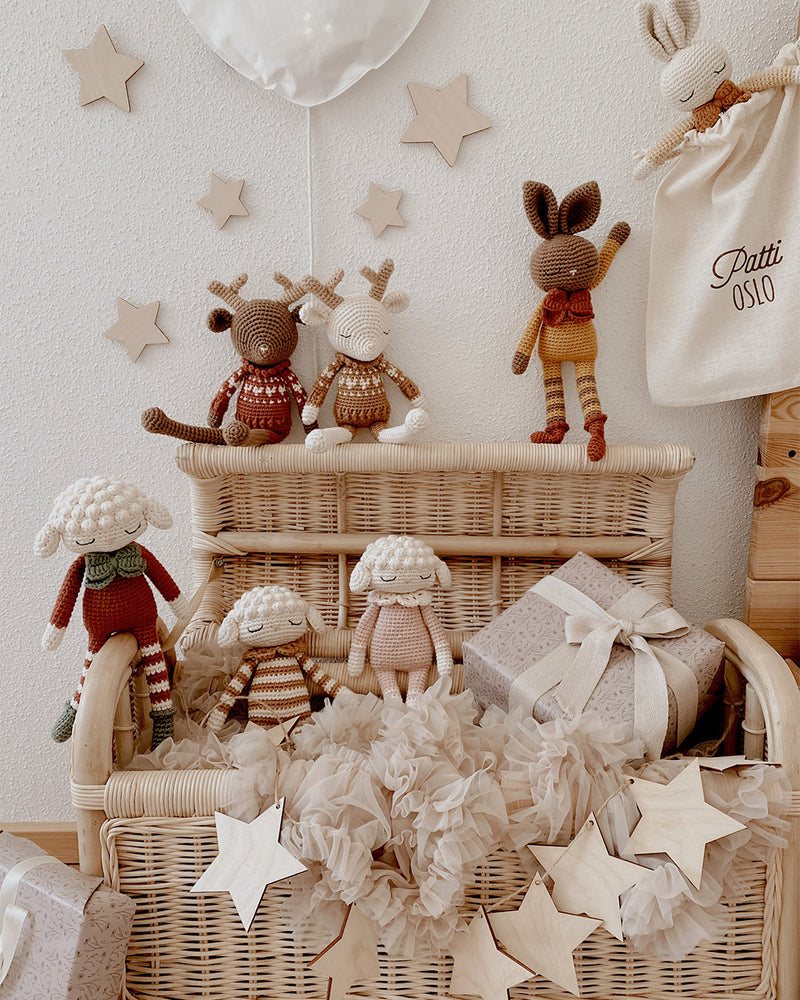 Luka Lamb I Cherry Red